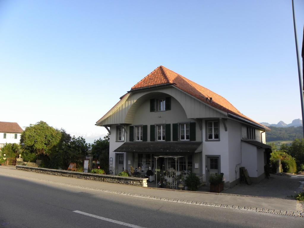 Bed And Breakfast Gantrisch Cottage Ferienzimmer Rüeggisberg エクステリア 写真